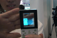 【CEATEC 10】透けるディスプレイ…TDKの有機EL 画像