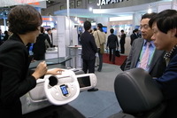 【ITS世界会議10】スマートフォンと連携するコックピット　デンソーが提案 画像