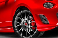 アバルト695トリブートフェラーリ、日本は限定150台 画像