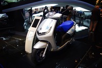 【パリモーターショー10】プジョーの電動スクーター2台、詳細画像 画像