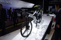 【パリモーターショー10】スマートのスマートな電動アシスト自転車…詳細写真 画像