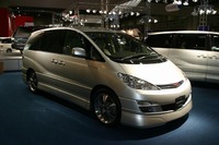【オートギャラリー2003写真蔵】トヨタブースのエスティマ七変化 画像