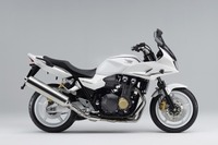 ホンダ CB1300 に期間限定ホワイト 画像