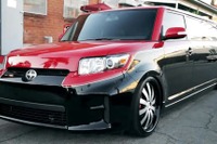 【SEMA10】カローラ ルミオン のリムジンがお出迎え［動画］ 画像