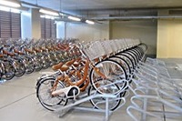 テナントビルで電動アシスト自転車を無人貸し出し 画像