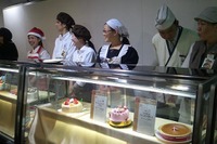 食欲乙女、クリスマスケーキ試食会に潜入 画像