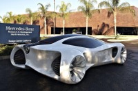 【ロサンゼルスモーターショー10】種から育つ車…メルセデスの実車登場 画像