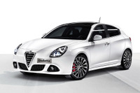 フィアット&クライスラーの新型車、イタリアで共同生産へ 画像