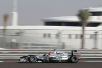 シューマッハ「メルセデスは2011年飛躍する」 画像
