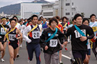 マツダ構内で駅伝大会、今年も東洋大橋を通過 3月6日ほか 画像