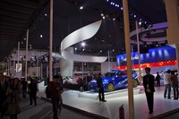 【広州モーターショー10】スバル中国戦略、高級車から身近なクルマへ 画像