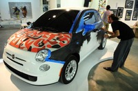 フィアット 500 にアートカー…ポップなイメージ強調 画像