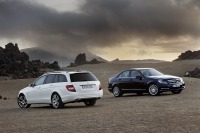 【デトロイトモーターショー11】メルセデス Cクラス 2011年型…燃費は最大31%向上 画像