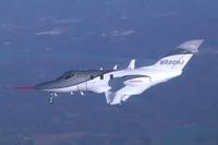 ホンダジェット、初飛行の勇姿［動画］ 画像