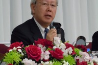 ダイムラーと東レ、「5分で成形」が合弁を実現 画像