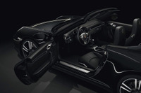 ポルシェ 911 に黒い限定車…世界限定1911台 画像