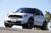 ［写真蔵］MINIクロスオーバー…大きい＆4ドア、だけどMINI 画像