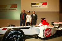 【ホンダF1ストーキング】佐藤琢磨、04年フル参戦決定!! 画像