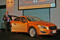 【ボルボ S60 新型】“ダブルウェーブ” は馬の筋肉から 画像