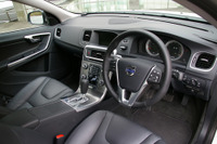 【ボルボ S60 新型】スカンジナビアンデザインの“動”と“静” 画像