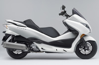 ホンダ フォルツァZ 2011年モデル…新車体色を設定 画像
