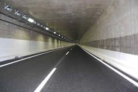 開通前の高速道路を歩き、開業前の鉄道博物館を見学する 3月10日 画像