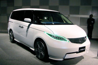 【東京ショー2003出品車】ホンダ『ASM』---アルファード、エルグランド対抗 画像