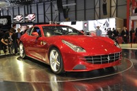 フェラーリとランボルギーニの最新スーパーカー、今年生産分は完売か 画像