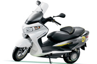 スズキの燃料電池スクーター、2015年の市販めざす 画像