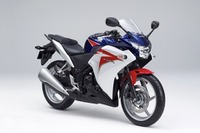 ホンダ CBR250R、ローラーロッカーアームを採用…DOHC二輪車で世界初 画像
