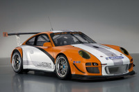 ポルシェ 911 のハイブリッドレーサーが進化 画像