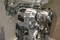 【東京ショー2003速報】ダイハツ渾身の力作、660cc・2ストロークディーゼル 画像