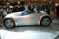 【東京ショー2003速報】日産はコンセプトカーが目白押し、コミューターからミニバンまで 画像