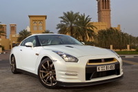 日産 GT-R にとてもVIPな仕様…純金フロントグリル 画像