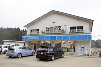 【東日本大震災】被災地の証言…津波で冠水したコンビニ、元気に営業中 画像