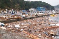 【東日本大震災】被災地の証言…田代島 電柱の一番上で津波に耐えた 画像