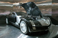 【東京ショー2003速報】アメ車はこうでなくっちゃ!? V16キャデラック 画像