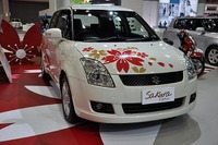 【バンコクモーターショー11】スズキ スイフトSakura 詳細画像…バンコクも満開 画像