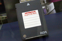 【東京ショー2003速報】音楽や画像はハードディスクで持ち運び 画像