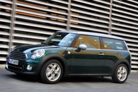 MINIのオプション設定を変更…クラブマン はサンルーフ標準 画像