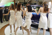 【東京ショー2003速報】最後まで大騒ぎだったVWブース 画像