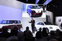 【ニューヨークモーターショー11】VW ザ・ビートル…サプライズなツーショットが実現 画像