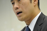 統合本部共同会見 細野補佐官「私を信じて」 画像