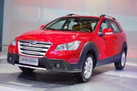 【上海モーターショー11】スバル風? 東風汽車の小型SUV 画像