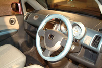 【インプレ'03】津々見友彦 ホンダ『ライフ』 もは軽自動車とはいえない仕上がりぶり 画像