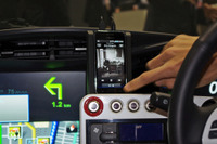 【シムドライブ第1号】スマートフォン活用のEVカーエレシステム、パイオニアが開発 画像
