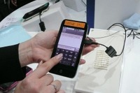 【ワイヤレスジャパン11】メカニカルなクリック感が得られるスマートフォン 画像