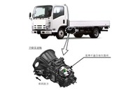 いすゞ エルフ など---後退灯点灯せず&排ガス漏れる 画像