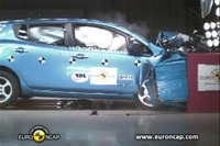 日産 リーフ、衝突テスト映像を公開…EVの安全性は［動画］ 画像
