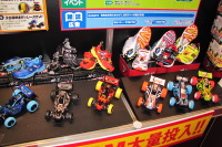 ［東京おもちゃショー11］靴メーカーとコラボして子供向けラジコンカー 画像